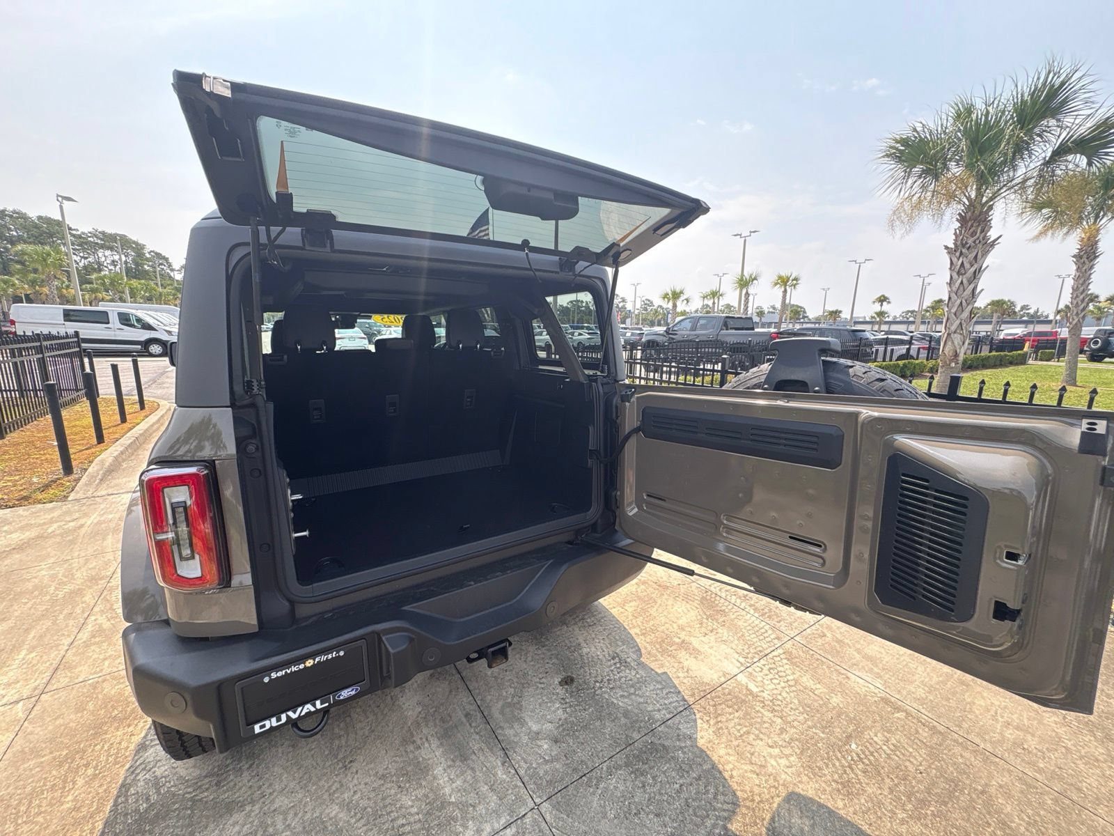 Certified 2025 Ford Bronco Outer Banks AWD/4WD image 13
