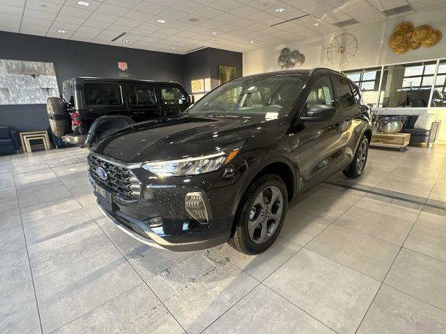 Certified 2025 Ford Escape ST-Line w/ Tech Pack #1 AWD/4WD image 7