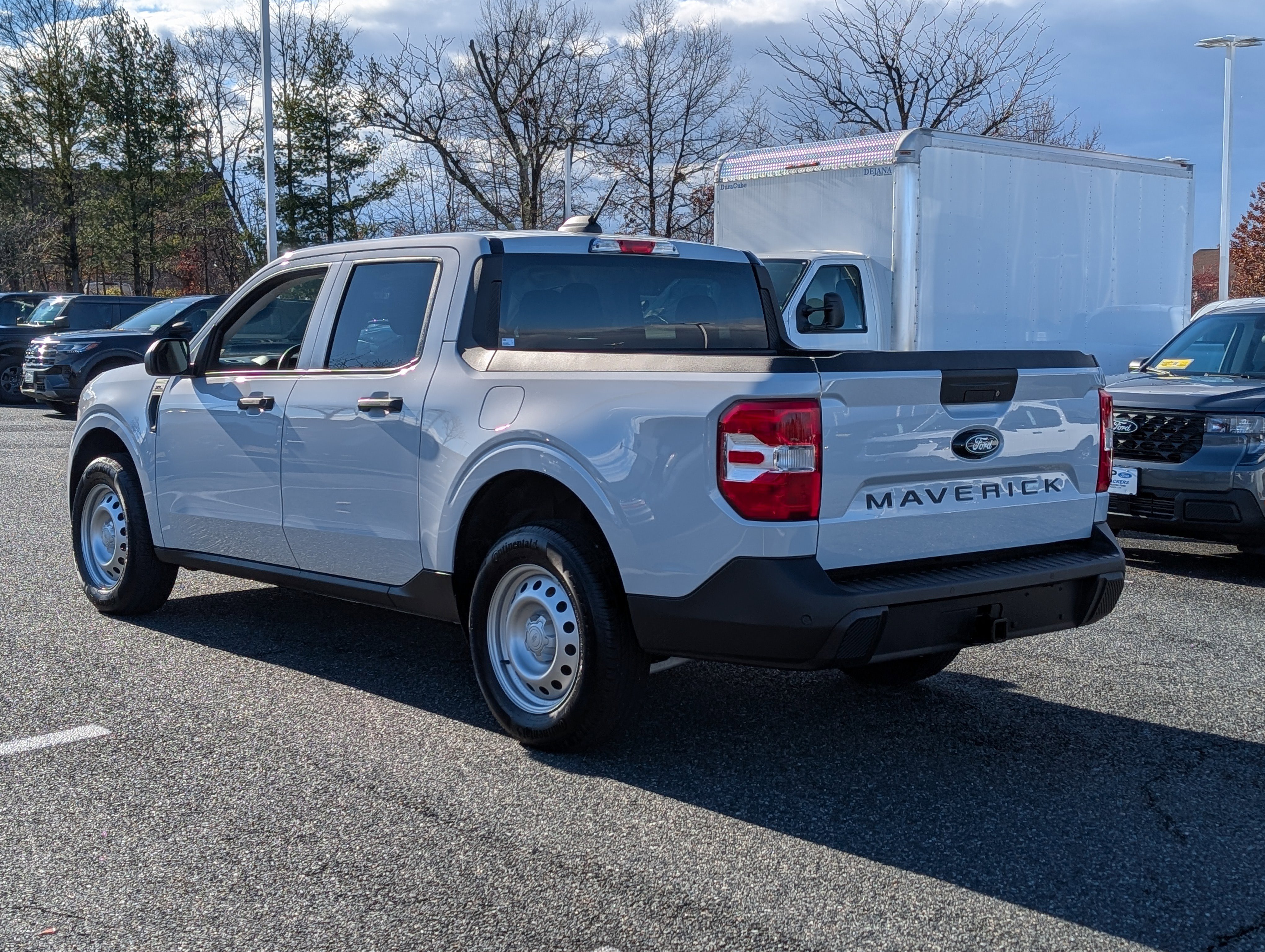 Certified 2025 Ford Maverick XL w/ Equipment Group 102A image 5