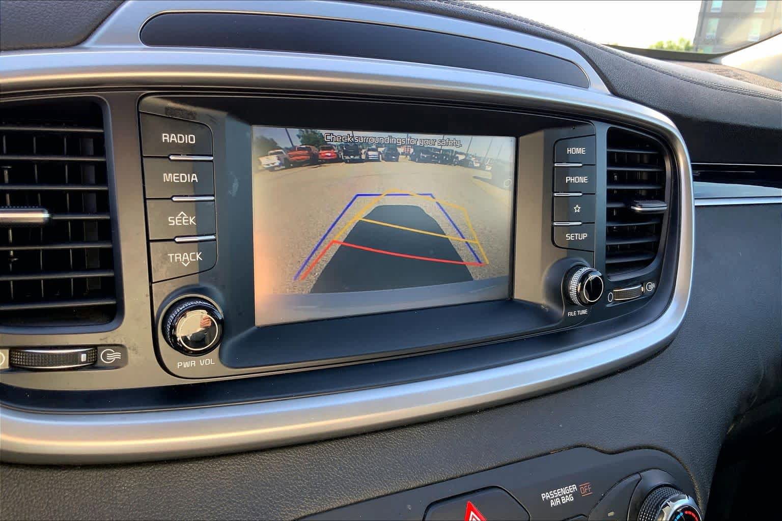 Used 2020 Kia Sorento L FWD image 28