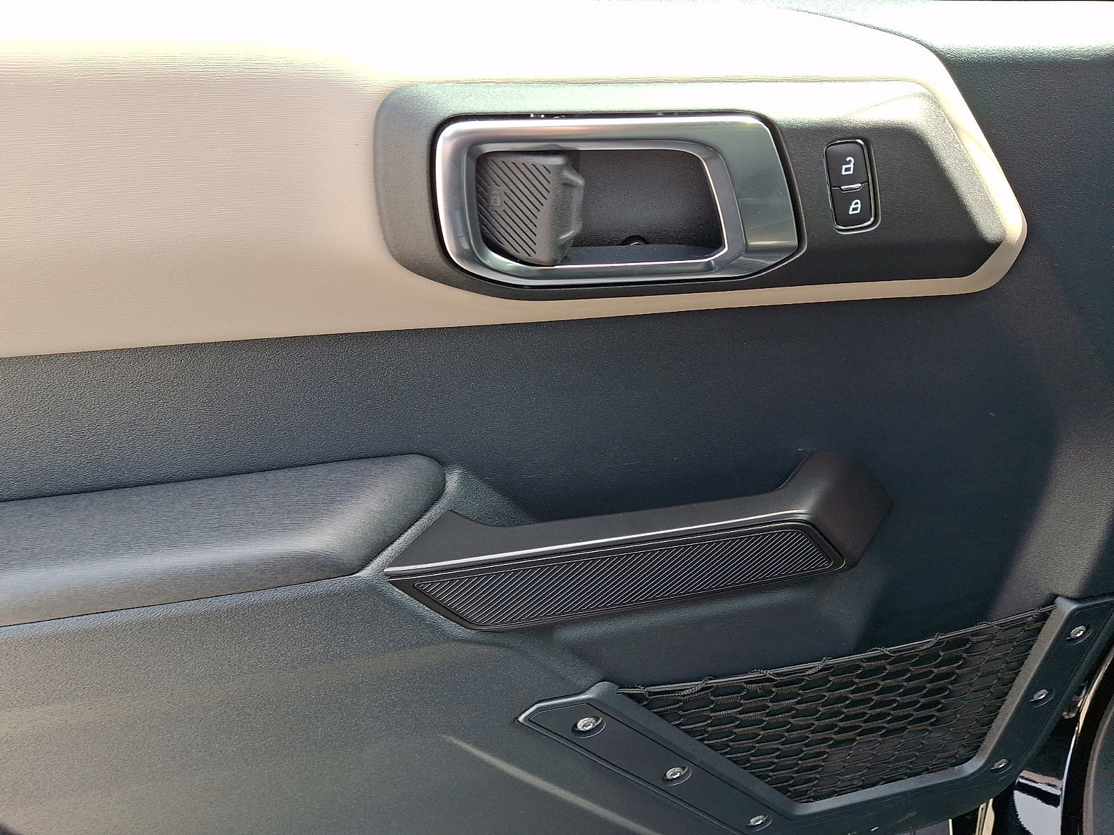 Certified 2024 Ford Bronco Wildtrak image 15