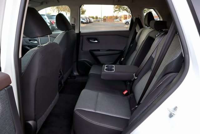 Used 2023 Nissan Rogue SV image 23