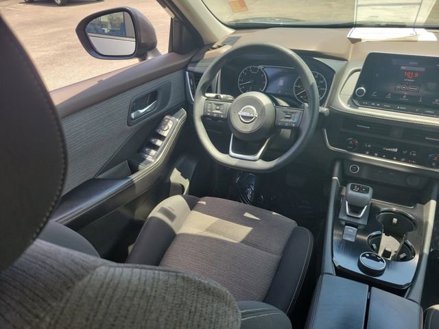 Used 2023 Nissan Rogue SV AWD/4WD image 15