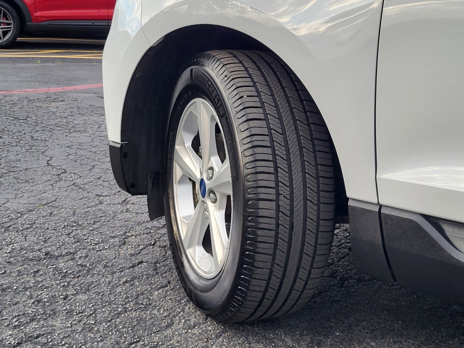 Certified 2020 Ford Edge SE image 32