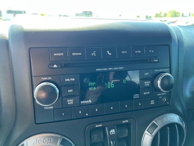 Used 2017 Jeep Wrangler Unlimited Sport AWD/4WD image 18