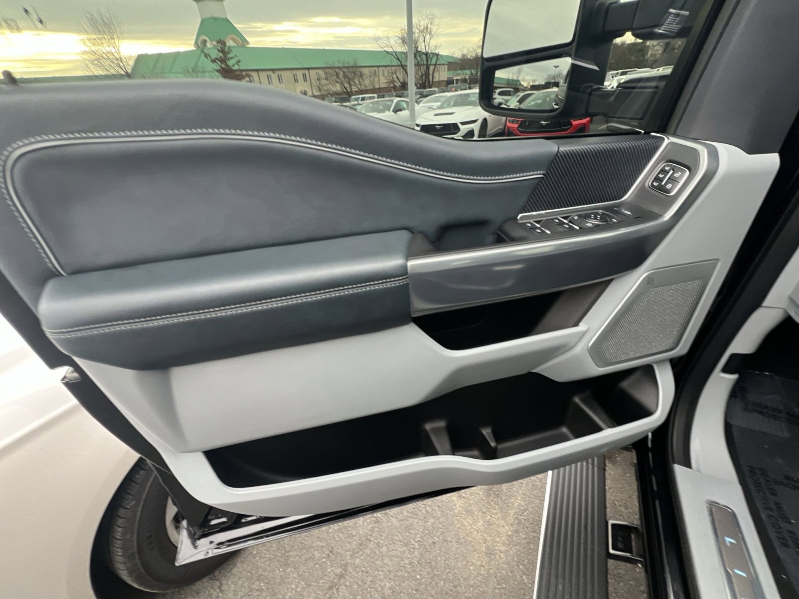 Certified 2024 Ford F350 Limited w/ FX4 Off-Road Package image 15