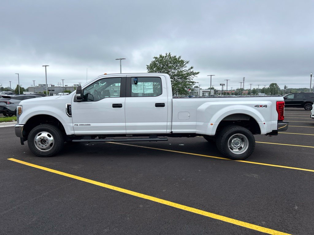Certified 2019 Ford F350 XL w/ STX Appearance Package AWD/4WD image 9