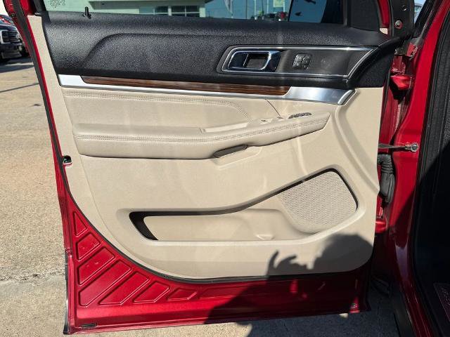 Certified 2019 Ford Explorer Limited w/ Ford Safe & Smart Package image 13