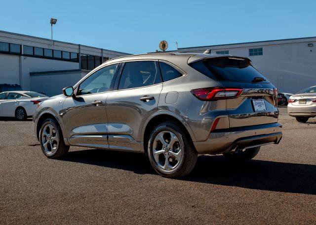 Certified 2024 Ford Escape ST-Line w/ Tech Pack #1 AWD/4WD image 16