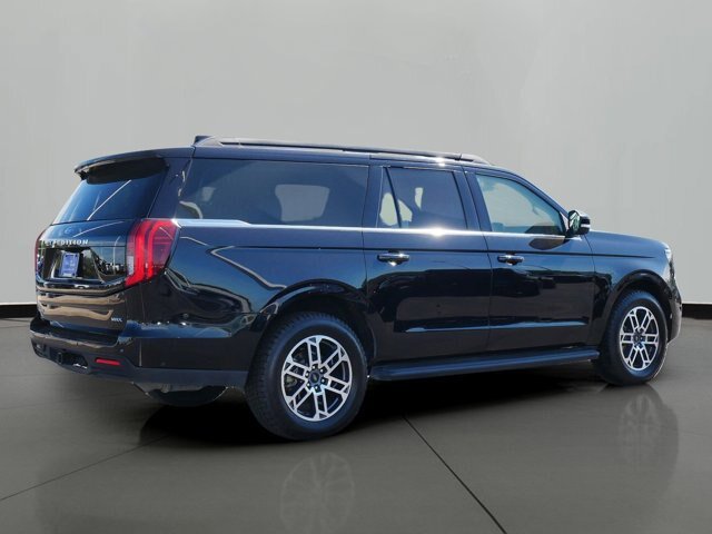 Certified 2025 Ford Expedition Max Active AWD/4WD image 3
