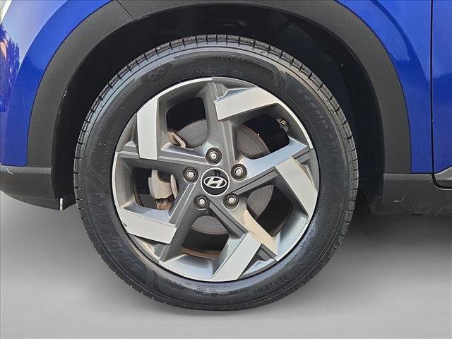Used 2023 Hyundai Venue SEL FWD image 23