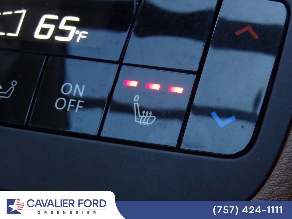 Used 2024 Nissan Pathfinder Platinum AWD/4WD image 16