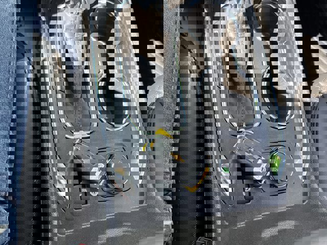 Used 2023 Chevrolet Traverse High Country image 27