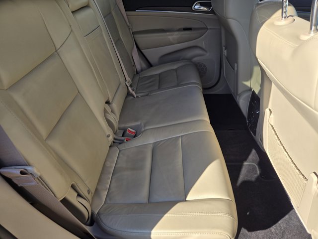 Used 2017 Jeep Grand Cherokee Limited image 29