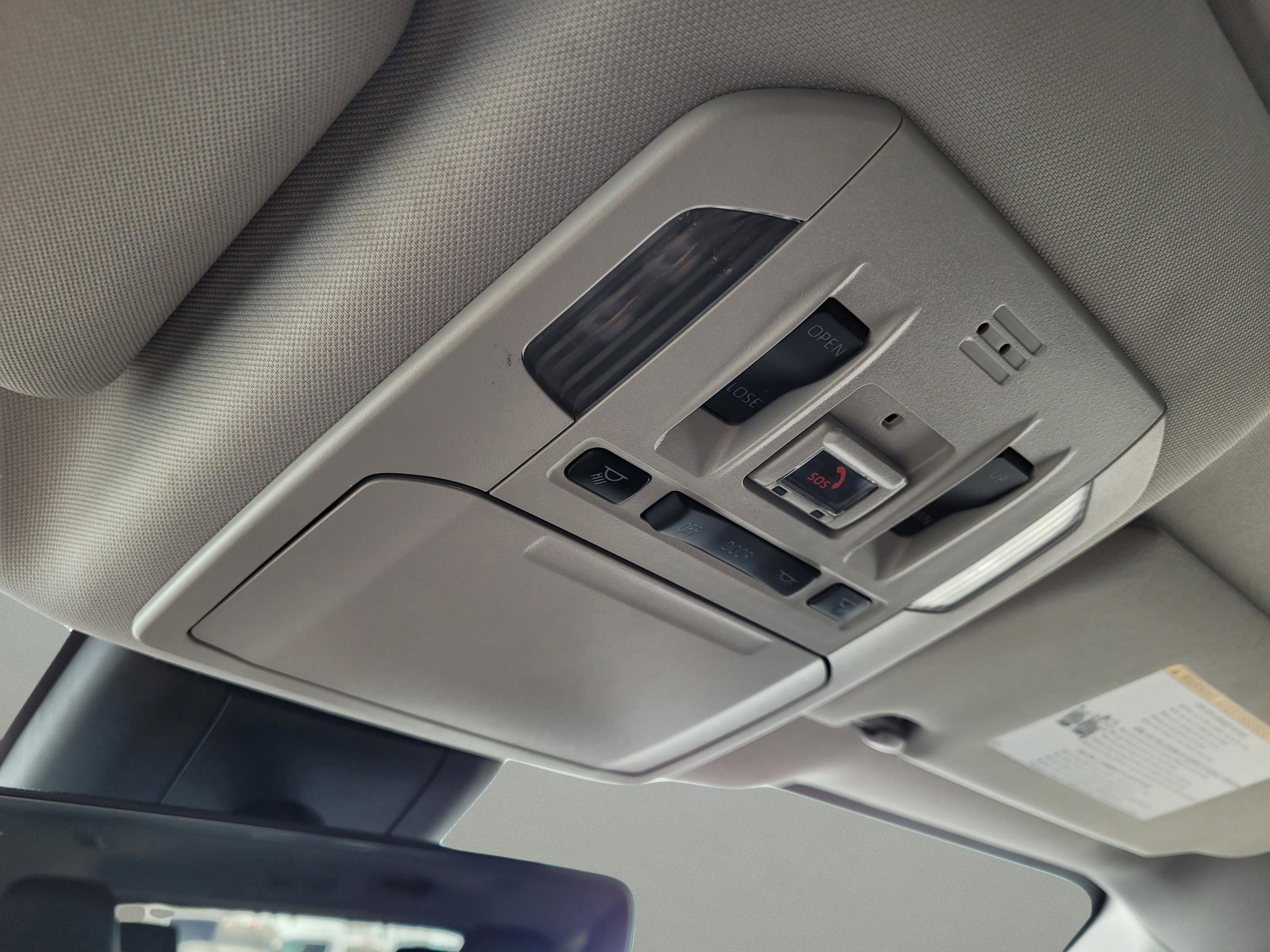 Used 2020 Toyota Highlander Limited image 25