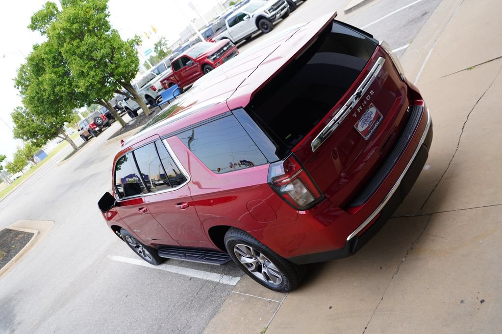 Used 2022 Chevrolet Tahoe LT w/ Luxury Package AWD/4WD image 11