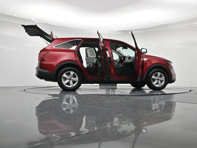 Used 2022 Kia Sorento LX FWD image 53