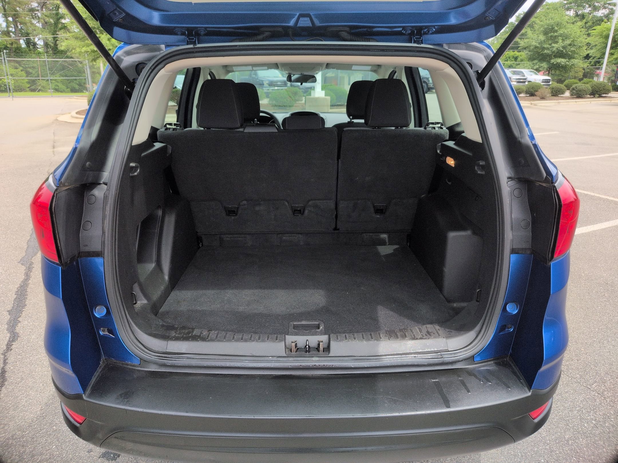 Certified 2019 Ford Escape S FWD image 31