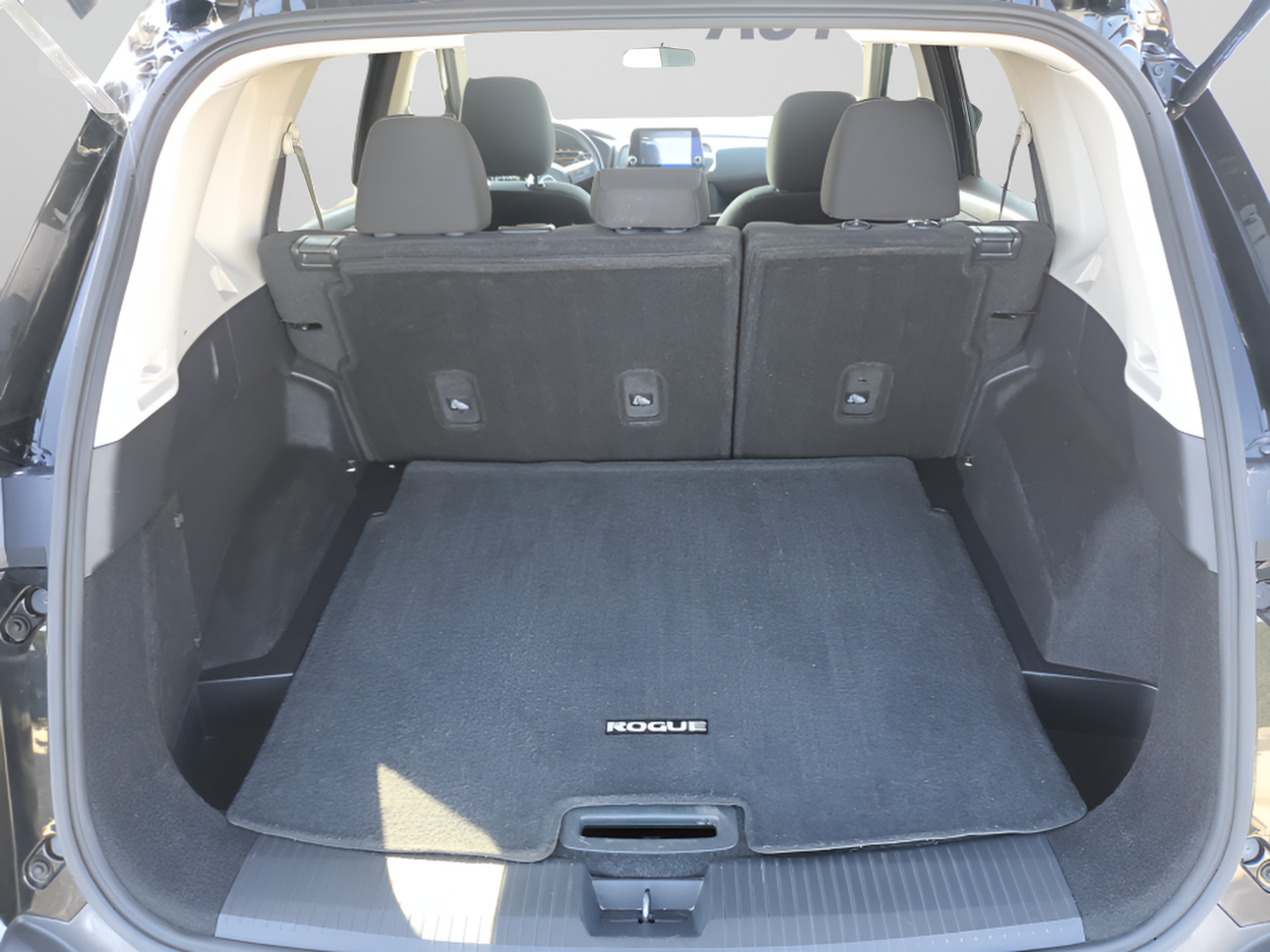 Used 2023 Nissan Rogue S FWD image 7