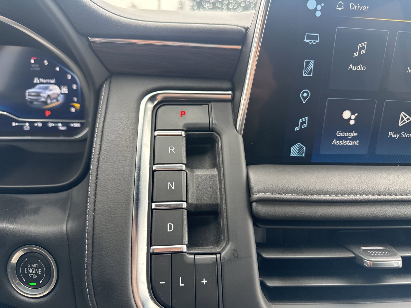 Used 2023 Chevrolet Tahoe Z71 w/ Z71 Off-Road Package image 26