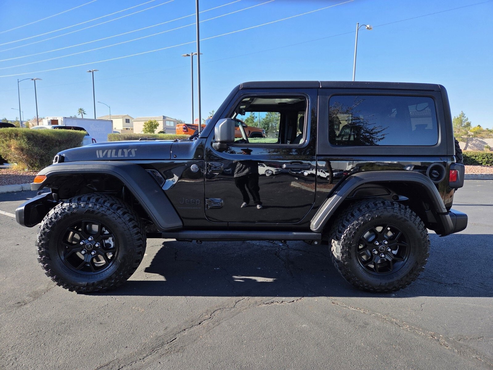 Used 2025 Jeep Wrangler Sport image 3