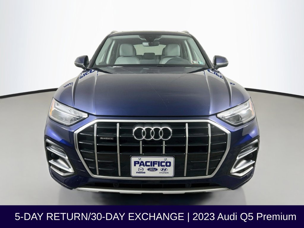 Used 2023 Audi Q5 2.0T Premium w/ Convenience Package AWD/4WD image 3