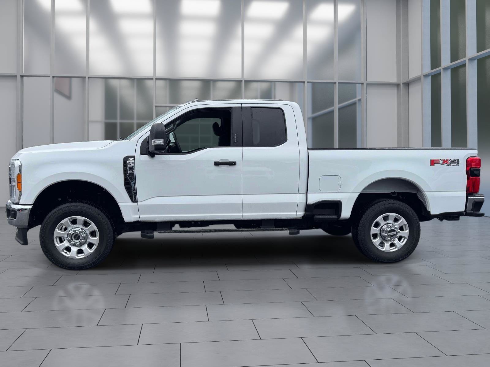 Certified 2023 Ford F250 XLT w/ 360-Degree Camera Package AWD/4WD image 3