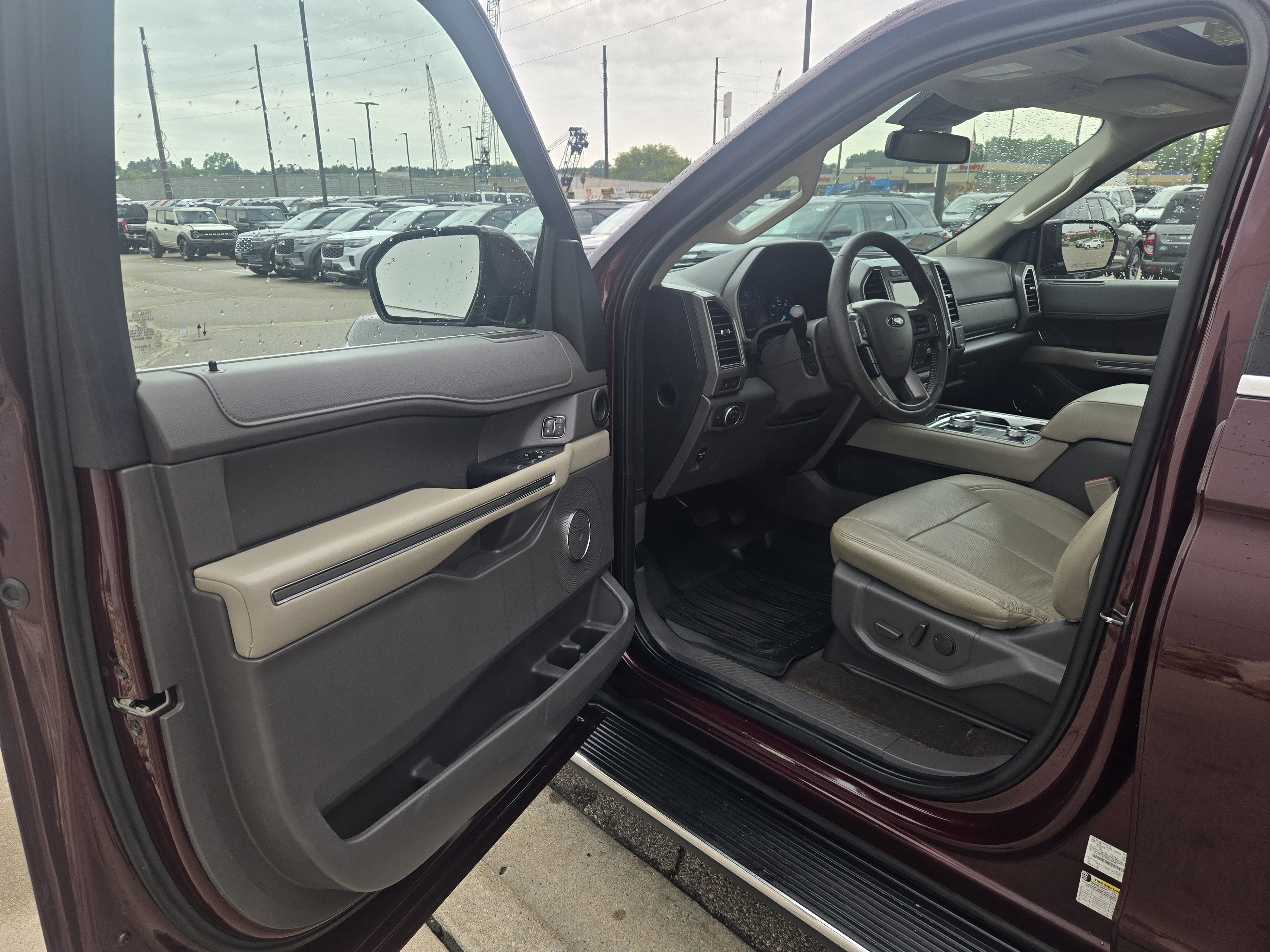 Certified 2020 Ford Expedition Max XLT w/ Equipment Group 202A AWD/4WD image 11