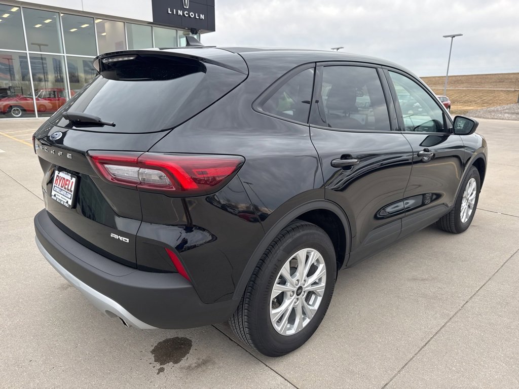 Certified 2025 Ford Escape Active image 5