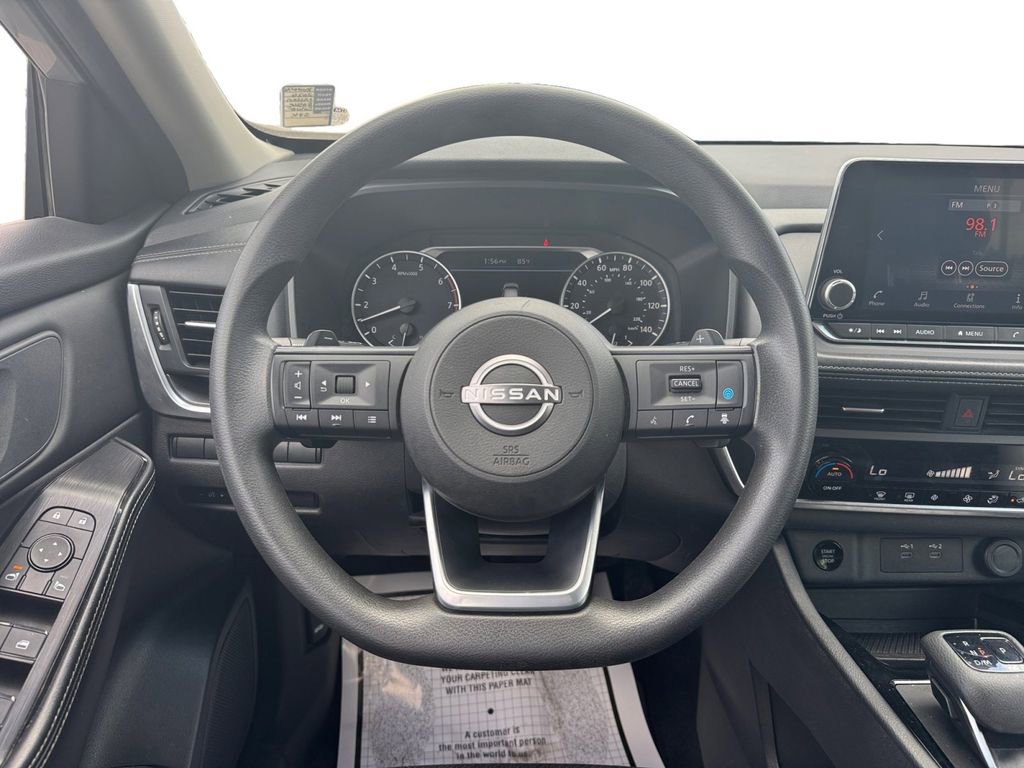 Used 2024 Nissan Rogue SV AWD/4WD image 14