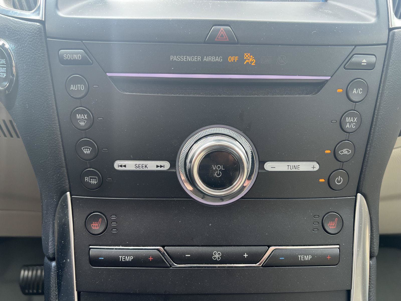 Certified 2019 Ford Edge Titanium AWD/4WD image 12