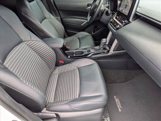 Used 2023 Toyota Corolla Cross AWD Hybrid w/ Convenience Package image 19