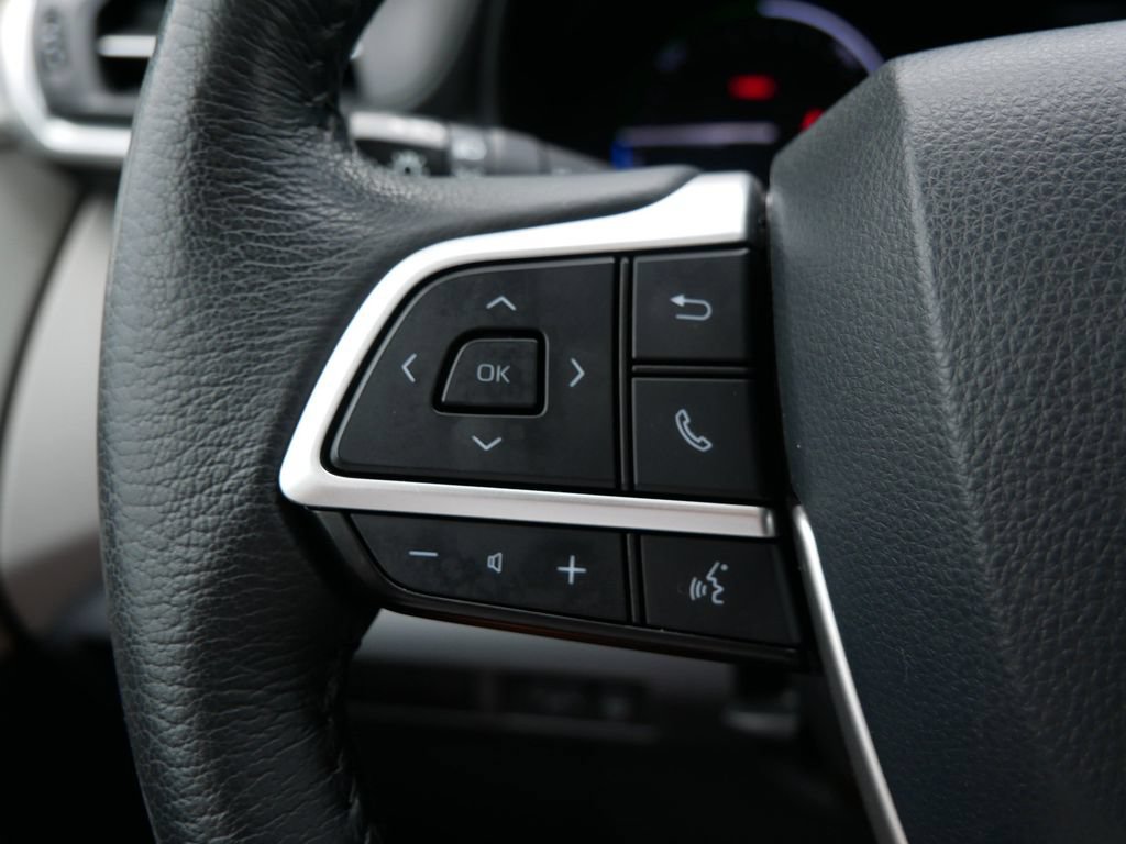 Used 2021 Toyota Sienna XLE w/ XLE Plus Package FWD image 19