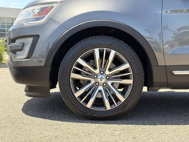 Certified 2017 Ford Explorer Platinum AWD/4WD image 30