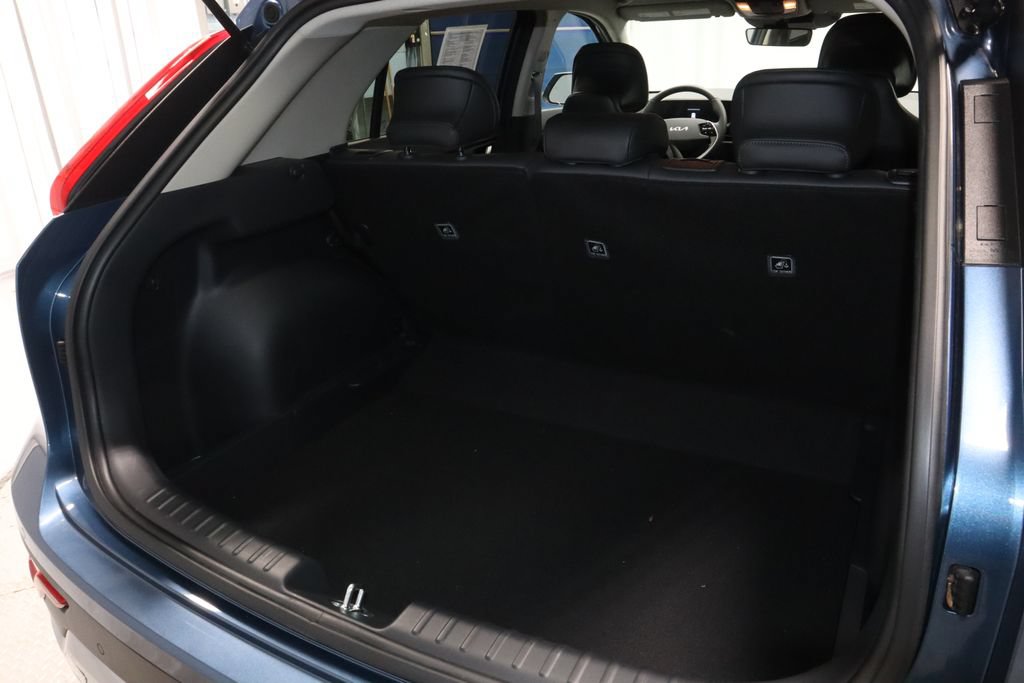 Used 2025 Kia Niro EX FWD image 20