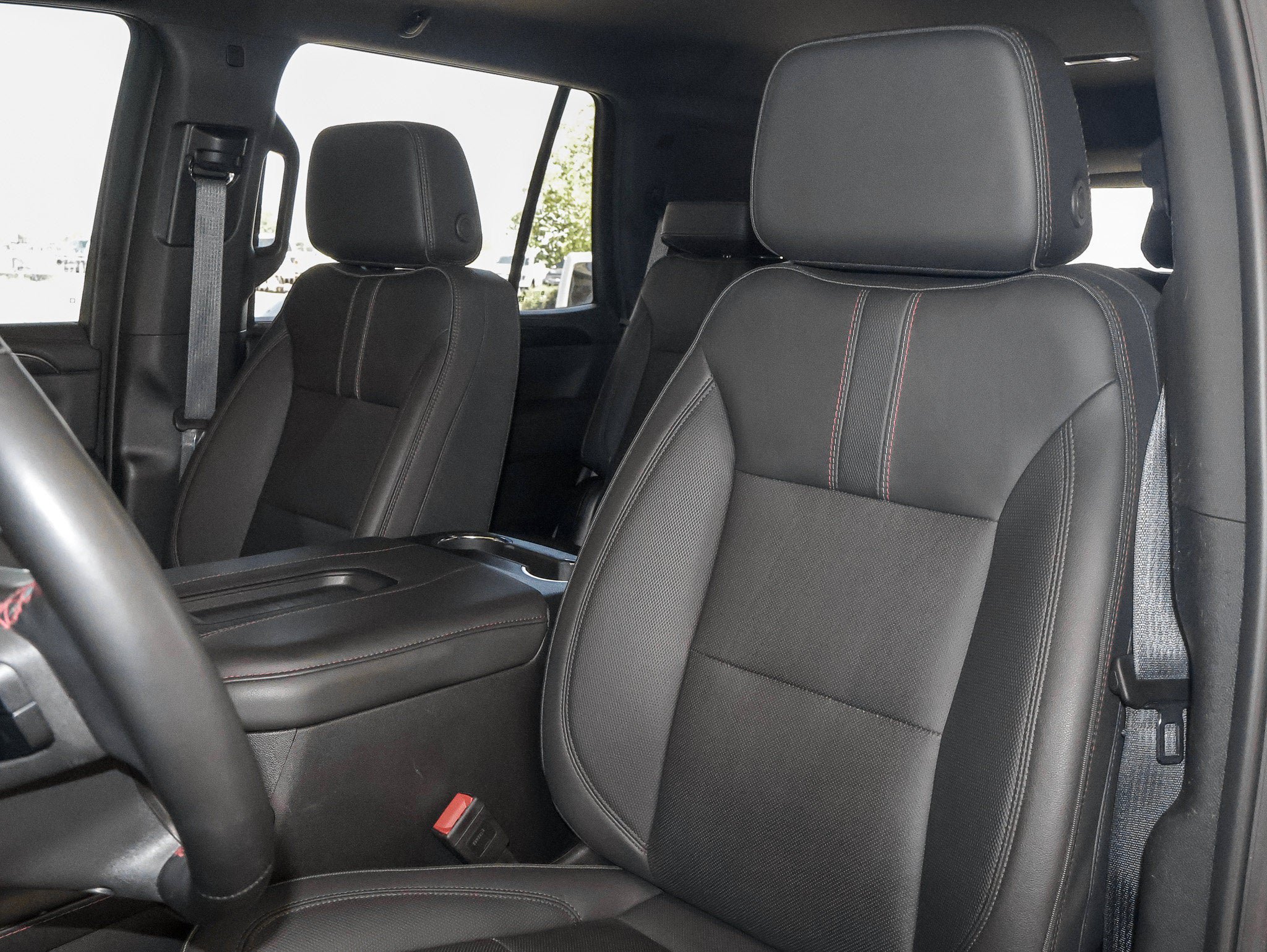 Used 2024 Chevrolet Tahoe RST w/ Luxury Package AWD/4WD image 23