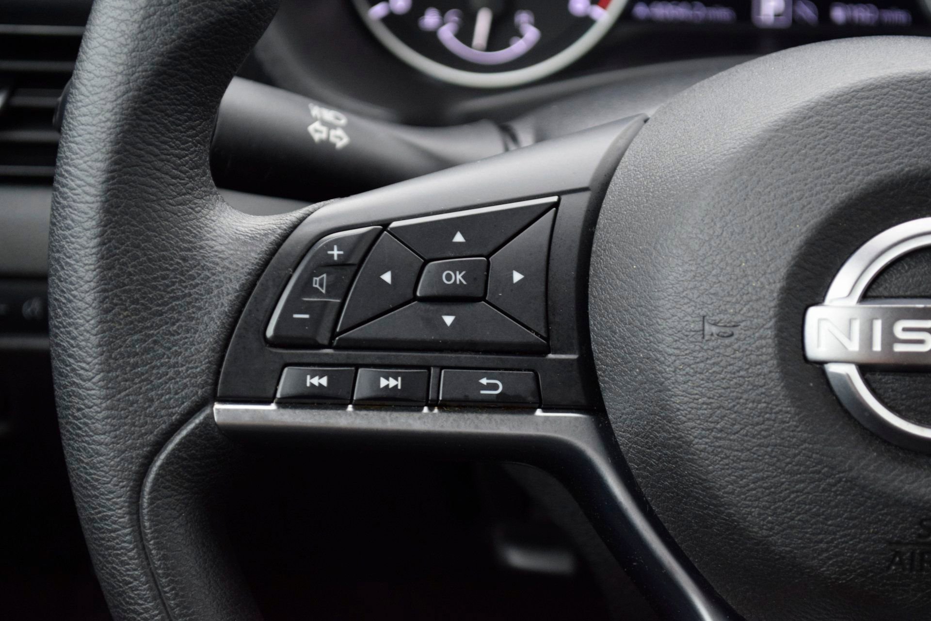 Used 2024 Nissan Sentra SV image 12