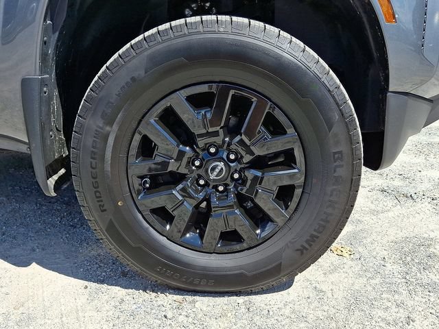 Used 2022 Nissan Frontier SV AWD/4WD image 9