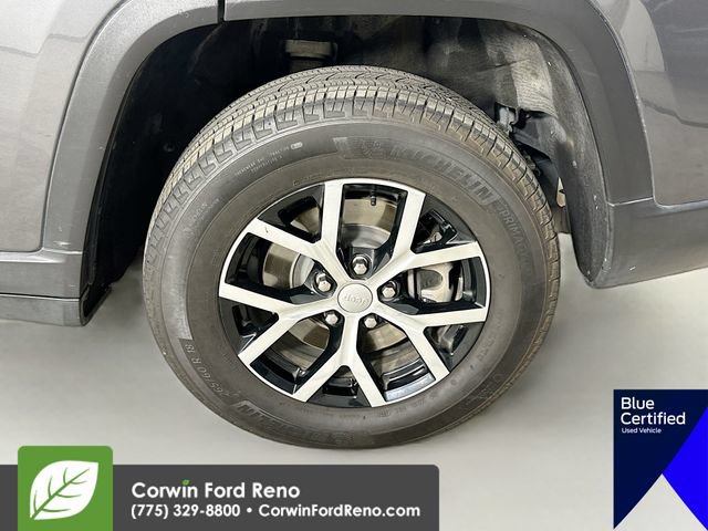 Used 2025 Jeep Grand Cherokee L Limited w/ Luxury Tech Group II AWD/4WD image 39