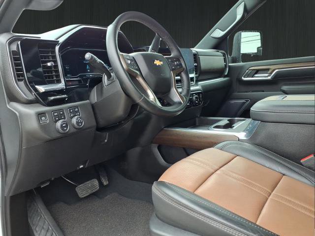 Used 2024 Chevrolet Silverado 2500 High Country w/ High Country Premium Package image 24