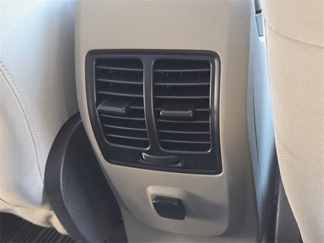 Certified 2018 Ford Escape SE w/ SE Sync 3 Package image 12