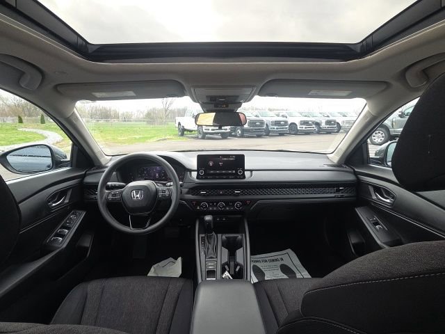 Used 2023 Honda Accord EX image 16