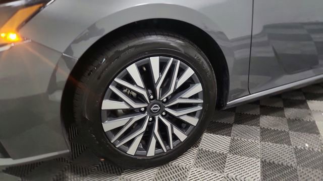 Used 2024 Nissan Altima 2.5 SV image 19