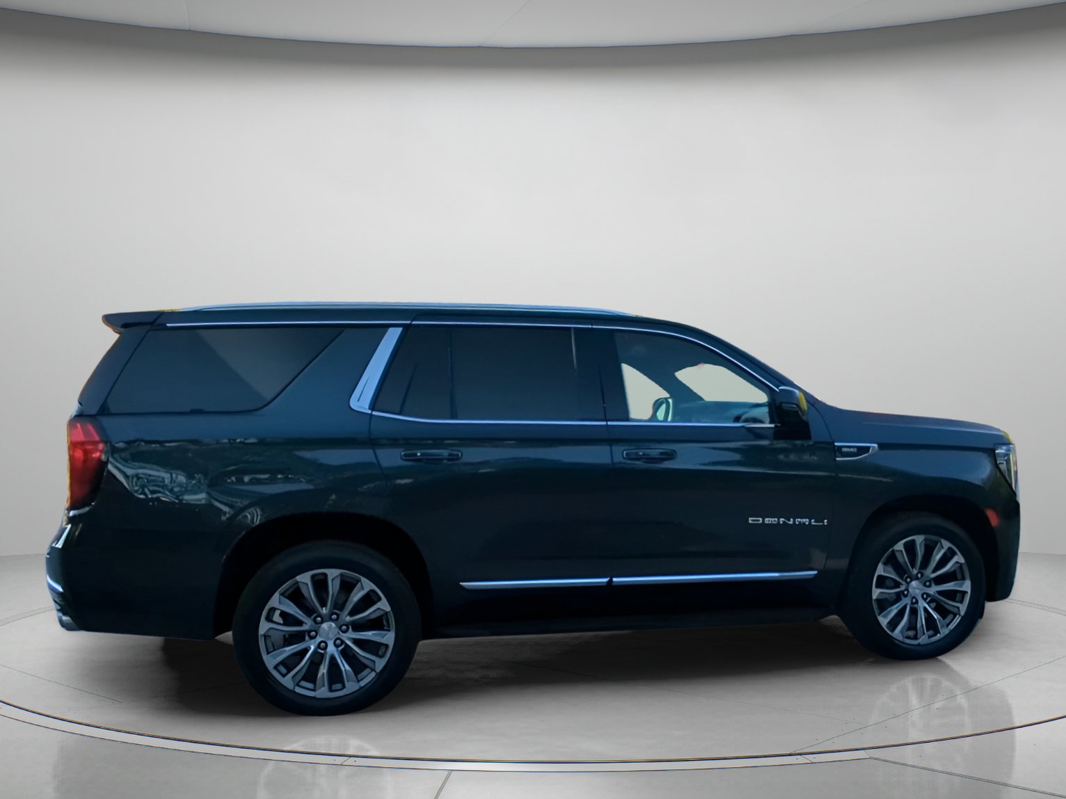 Used 2021 GMC Yukon Denali RWD image 31