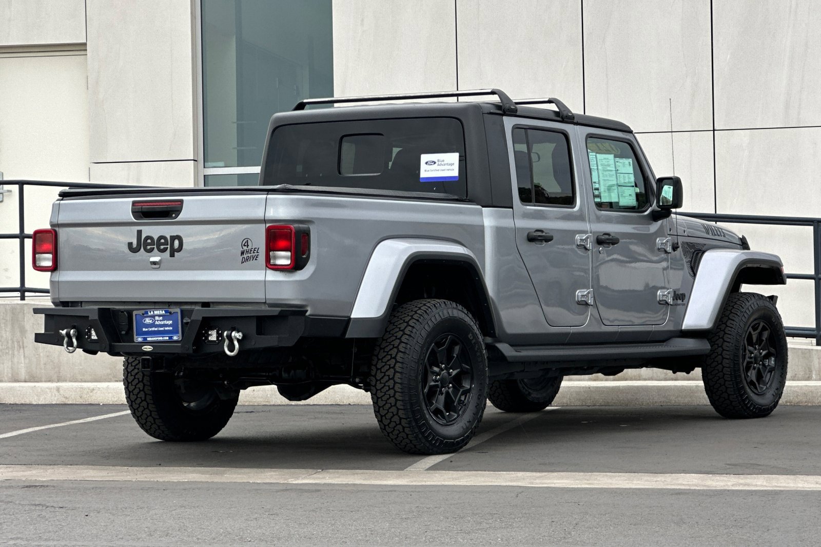 Used 2021 Jeep Gladiator Willys image 3