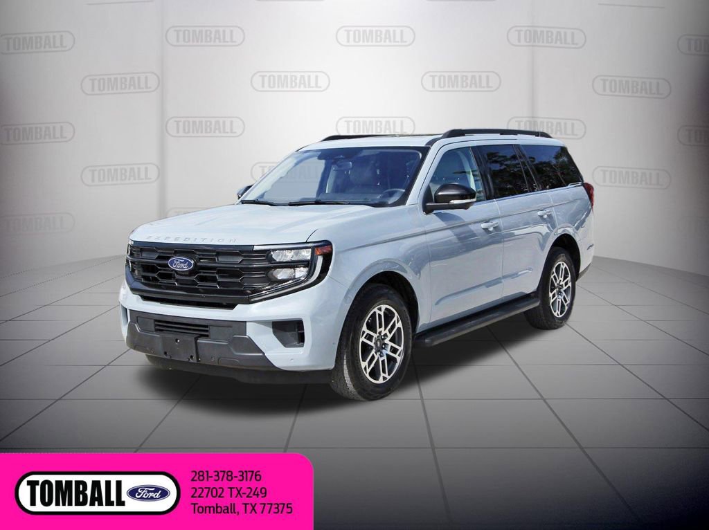 Certified 2025 Ford Expedition Active AWD/4WD image 3