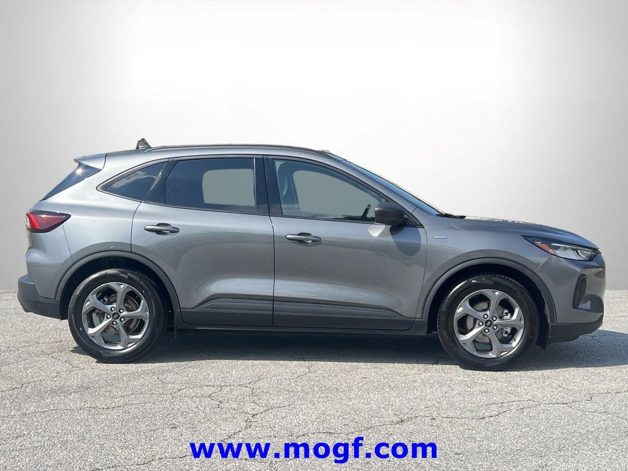 Certified 2025 Ford Escape ST-Line FWD image 26