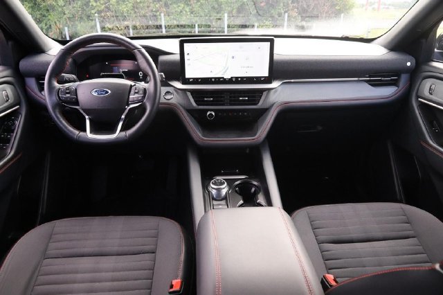 Certified 2025 Ford Explorer ST-Line w/ ST-Line Street Pack AWD/4WD image 23