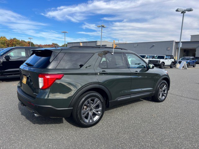 Certified 2023 Ford Explorer XLT w/ Equipment Group 202A AWD/4WD image 5