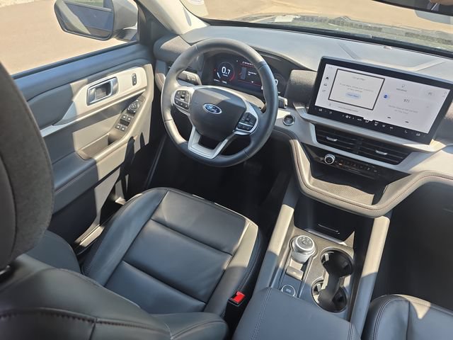 Certified 2025 Ford Explorer Active w/ Active Comfort Package AWD/4WD image 31
